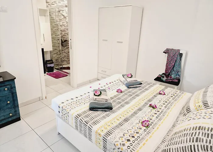 Las Vistas Apartment, Ocean View, 2 Bedrooms & Free Wifi